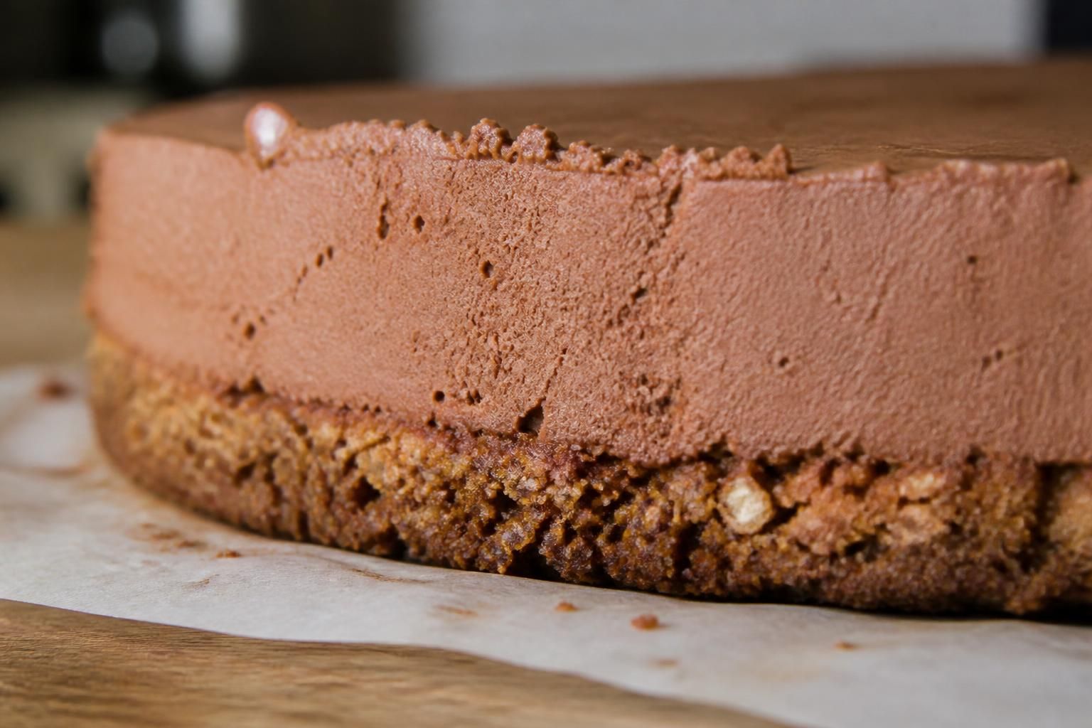 découvrez comment réaliser un fond de gâteau croustillant avec ce biscuit facile à préparer, qui reste parfaitement ferme pour toutes vos créations pâtissières.