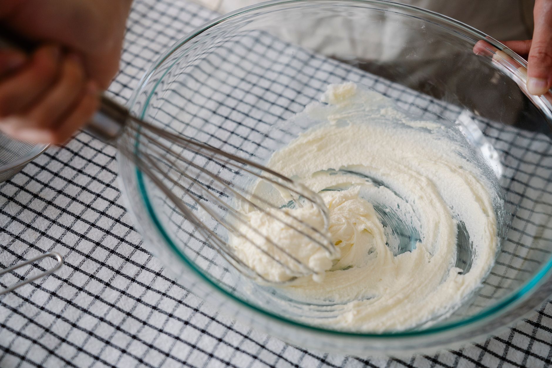 Crème pâtissière maison la recette — crème pâtissière maison dans un bol