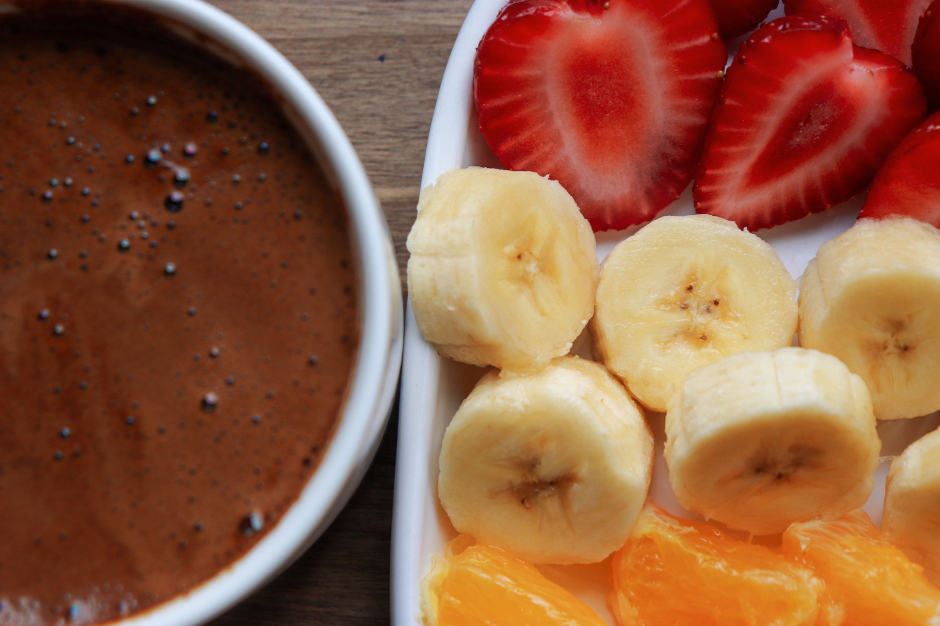 Fontaine de chocolat quel chocolat — fontaine de chocolat avec fruits