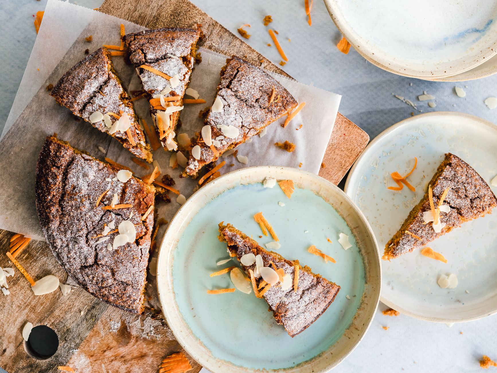 Gâteau de semoule façon grand-mère : l’esprit d’un dessert nostalgique et rassurant — part de gâteau de semoule aux amandes