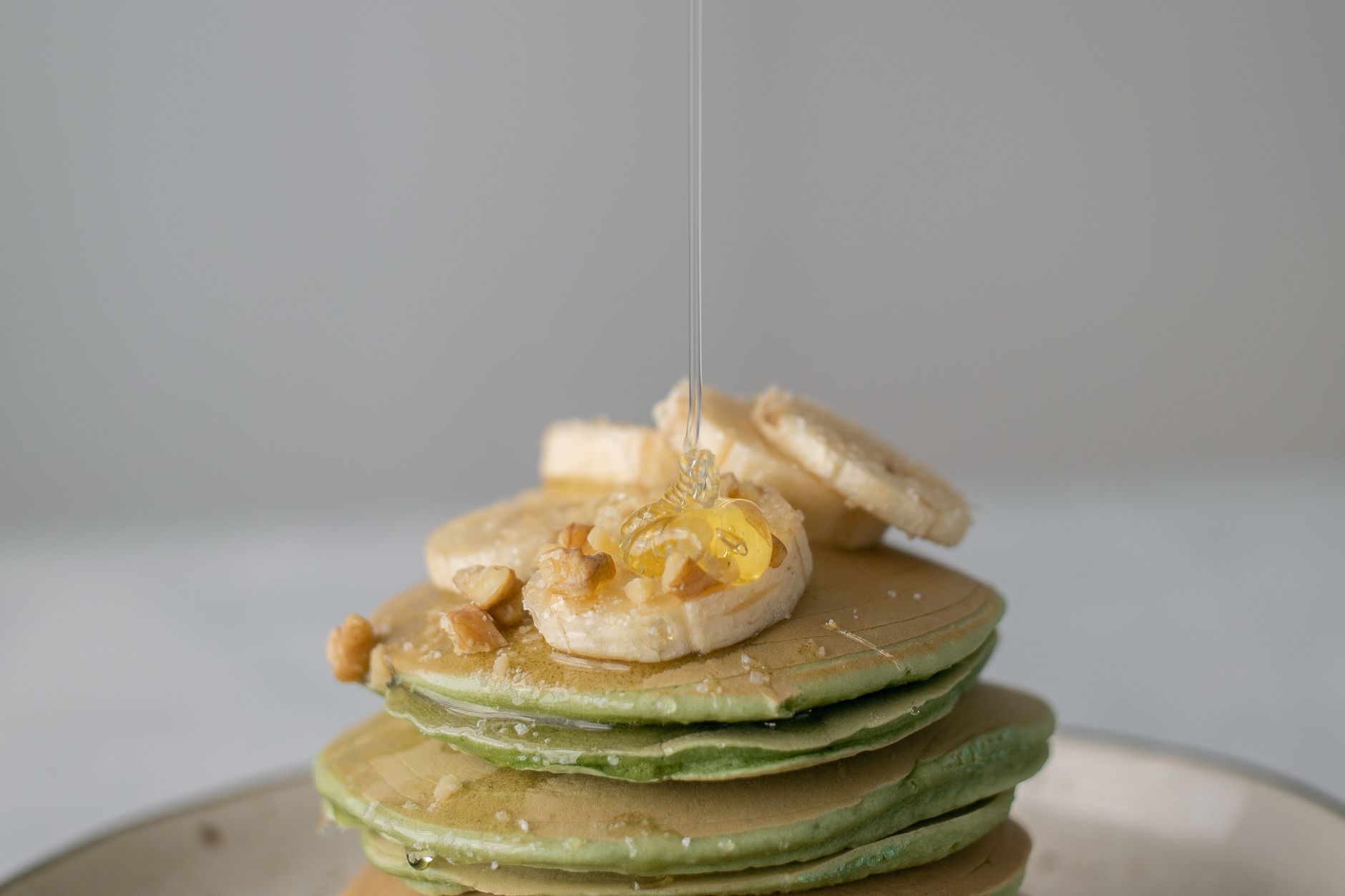 Pancakes healthy avoine banane : comprendre la magie du duo avant de sortir la poêle — pile de pancakes sains banane avoine