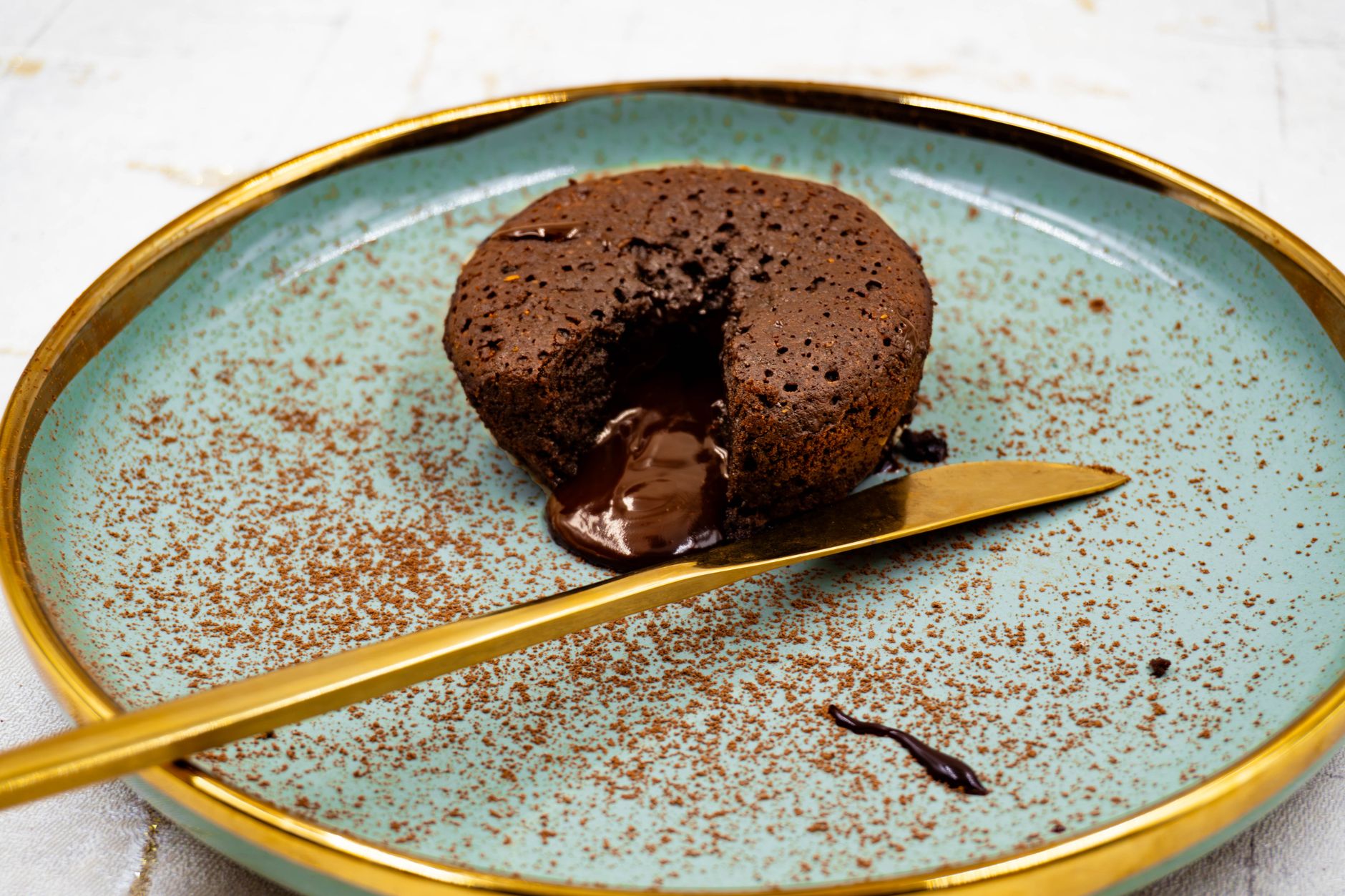 Un moelleux au chocolat au — moelleux au chocolat avec cœur fondant